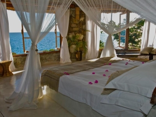 16-int-shot-mbamba-room-lkgSoutofLake