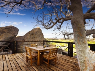 Deck_and_Seating_Area_at_Bar