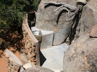 Wash_Basin_in_Shower